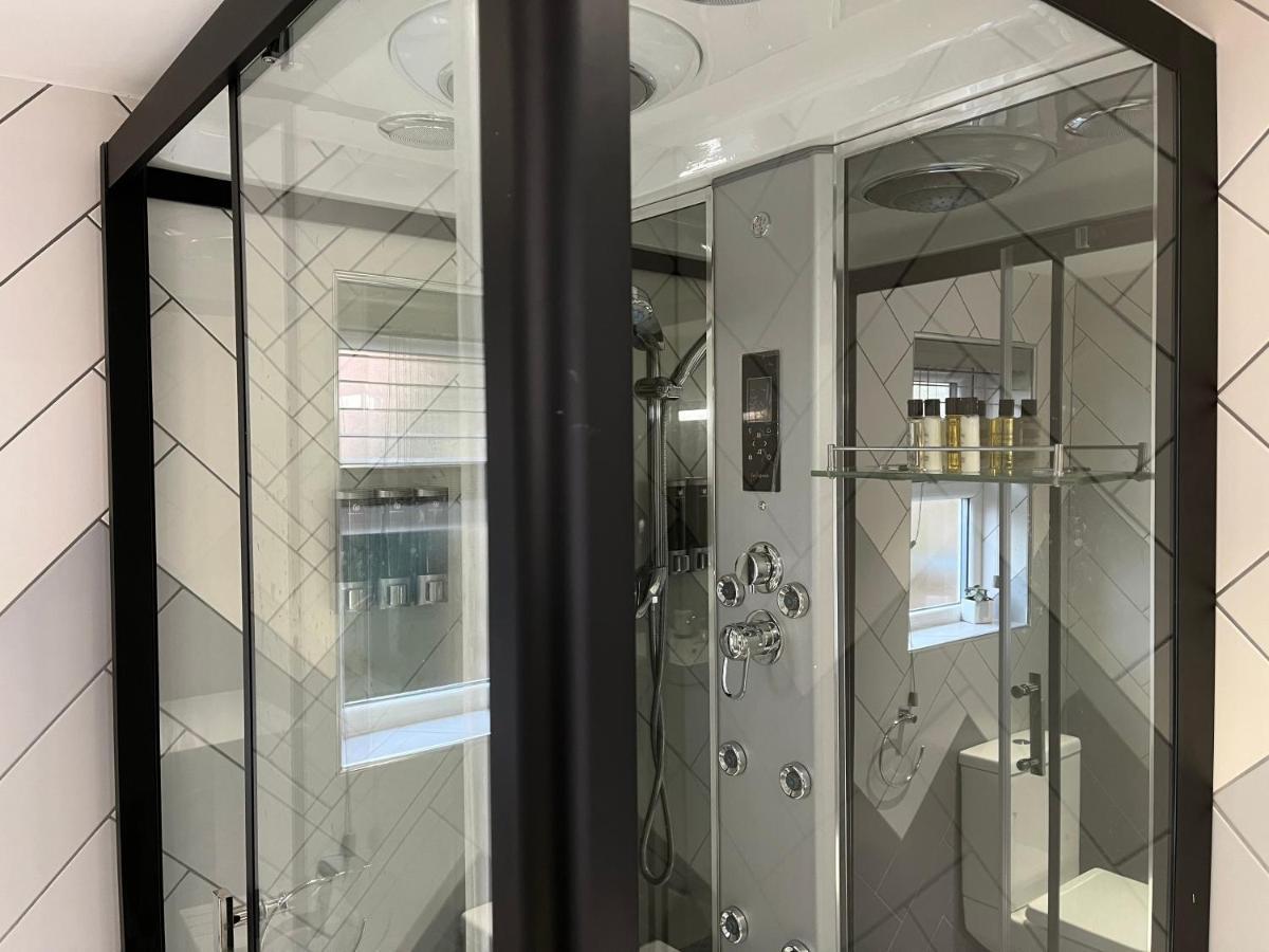 Man Studio - Stereoshower Freeparking 5Min-Metro مانشستر المظهر الخارجي الصورة